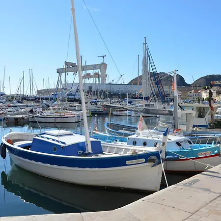 Апартаменты Chez Hugo Confortable Clim, Wifi, Parking, Centre Ville, Commerces, Port, Plages A Pieds Ла-Сьота