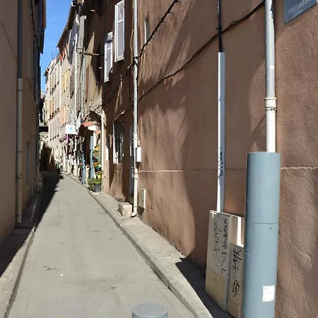 Chez Hugo Confortable Clim, Wifi, Parking, Centre Ville, Commerces, Port, Plages A Pieds *