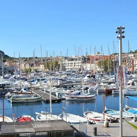 Chez Hugo Confortable Clim, Wifi, Parking, Centre Ville, Commerces, Port, Plages A Pieds *