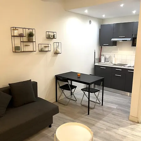 アパート Chez Hugo Confortable Clim, Wifi, Parking, Centre Ville, Commerces, Port, Plages A Pieds ラシオタ